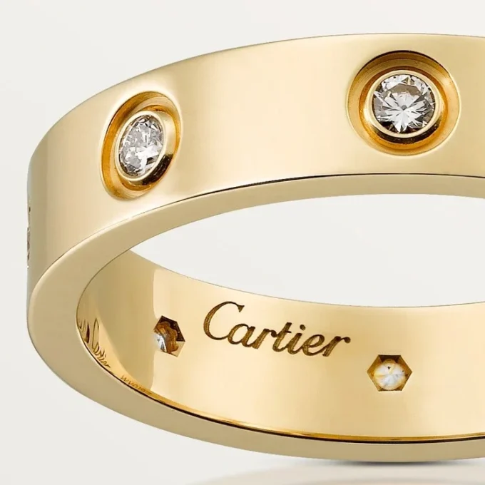 Alliance Love, 8 diamants – Or jaune, diamants – Cartier