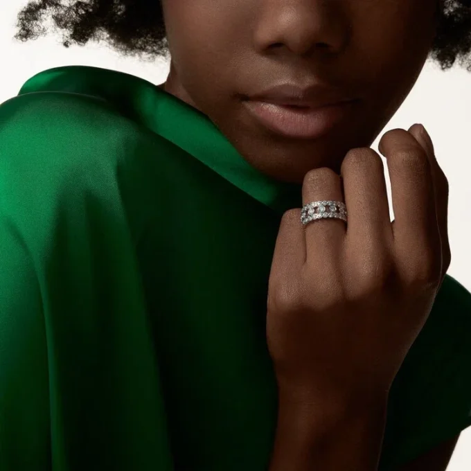 Bague Broderie de Cartier, triple rangée, diamants