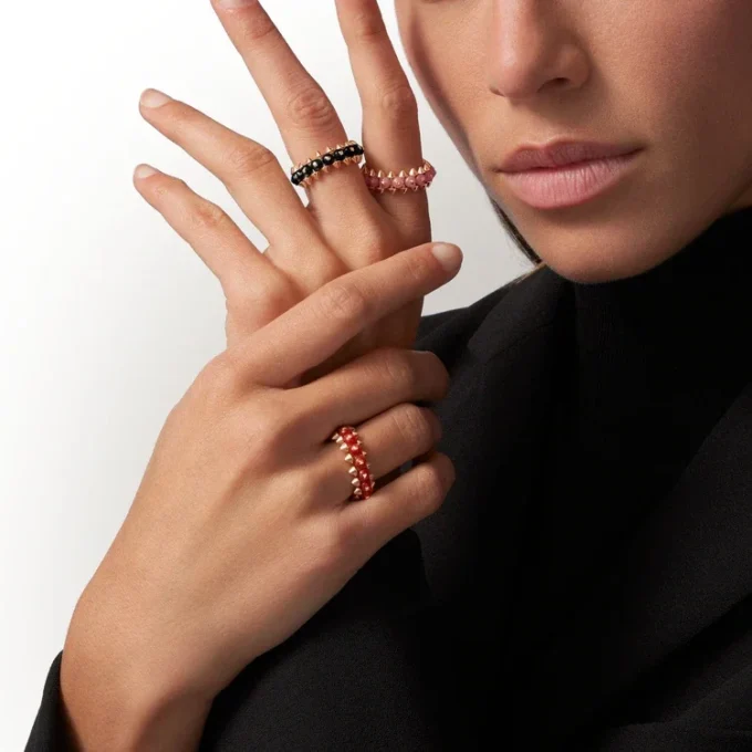 Bague Clash de Cartier, calcédoine rose