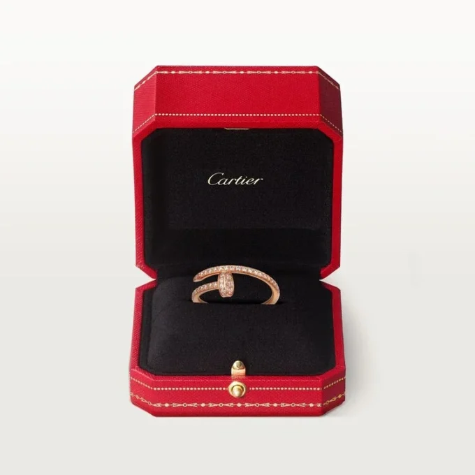 Bague Juste Un Clou – Or rose, diamants – Cartier