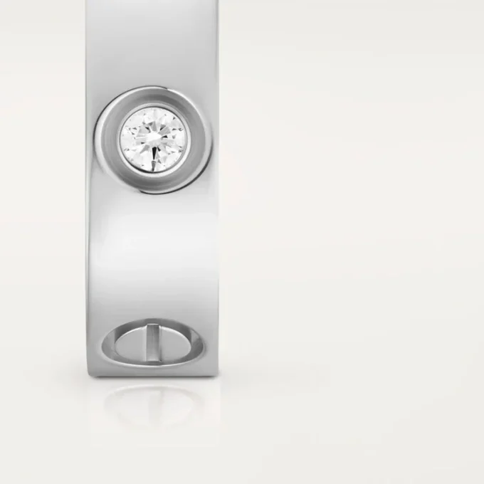 Bague Love, 3 diamants – Or blanc, diamants – Cartier Bague Love, 3 diamants – Or blanc, diamants – Cartier