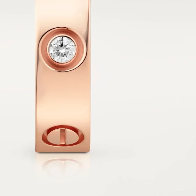 Bague Love, 3 diamants – Or rose, diamants – Cartier Bague Love, 3 diamants – Or rose, diamants – Cartier