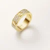 Bague Love, modèle classique, pavée