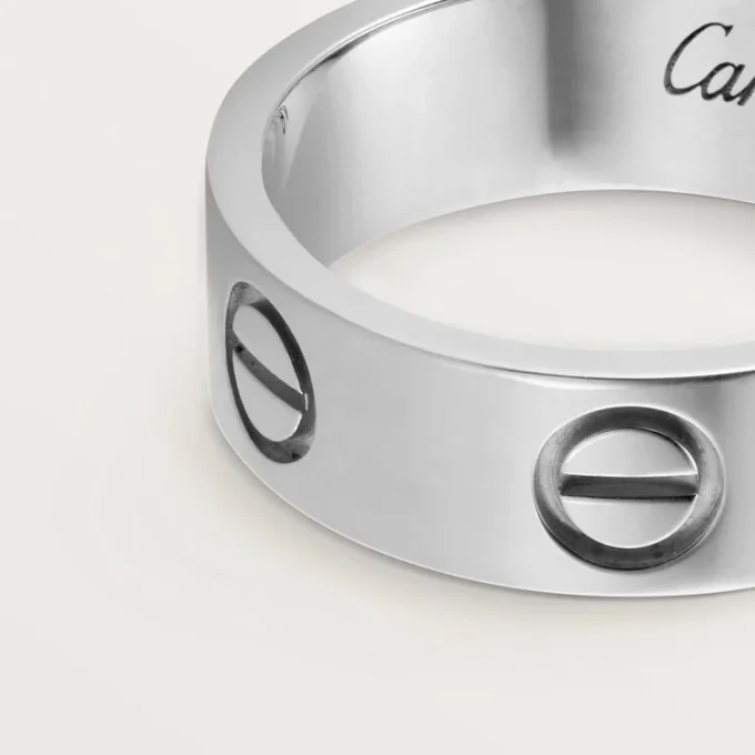 Bague Love – Or blanc, modèle classique | Cartier US