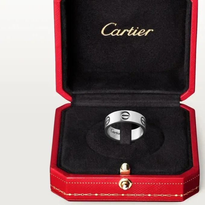 Bague Love – Or blanc, modèle classique | Cartier US