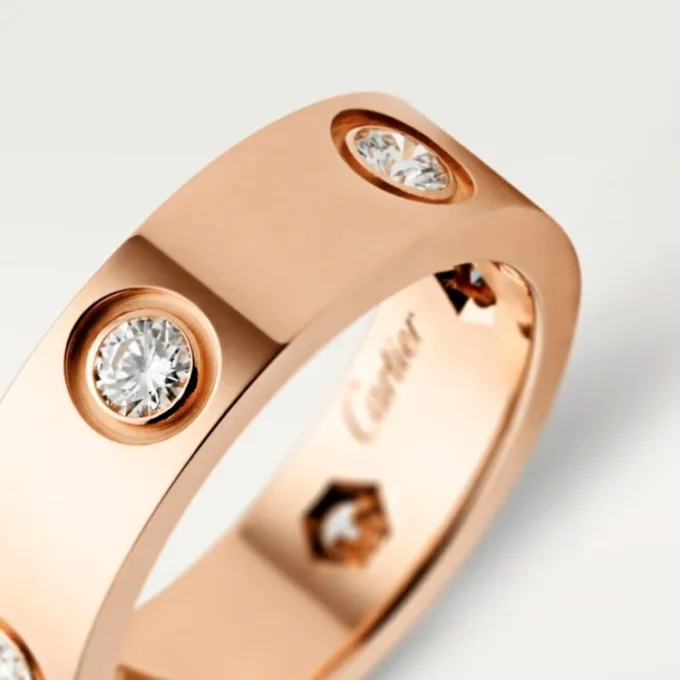 Bague Love – Or rose, diamants – Cartier