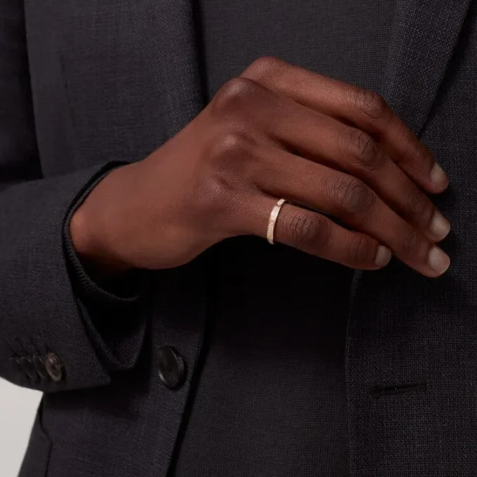 Bague Love, petite taille – Or jaune, diamants – Cartier