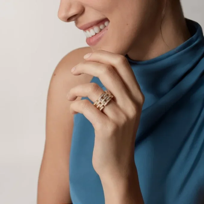 Bague Maillon Panthare, cinq rangées, pavée