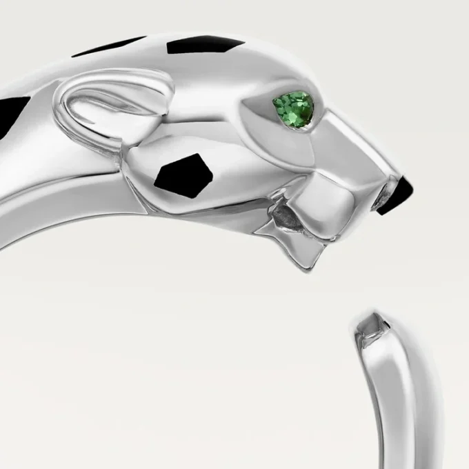 Bague Panthère de Cartier, modèle moyen