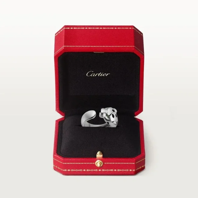 Bague Panthère de Cartier, modèle moyen