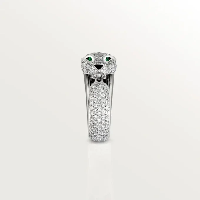 Bague Panthère de Cartier – Or blanc, diamants, émeraudes, onyx – Cartier