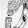 Bague Panthère de Cartier – Or blanc, émeraudes, onyx, diamants – Cartier