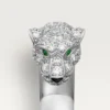 Bague Panthère de Cartier – Or blanc, émeraudes, onyx, diamants – Cartier