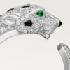 Bague Panthère de Cartier – Or blanc, émeraudes, onyx, diamants – Cartier