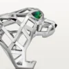 Bague Panthère de Cartier – Or blanc non rhodié, grenats tsavorites, onyx – Cartier