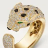 Bague Panthère de Cartier – Or jaune, émeraudes, onyx, diamants – Cartier