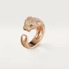 Bague Panthère de Cartier – Or rose, diamants, émeraudes, onyx – Cartier