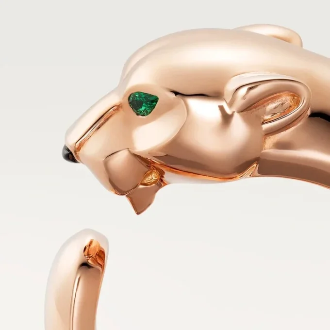 Bague Panthère de Cartier – Or rose, grenats tsavorites, onyx – Cartier