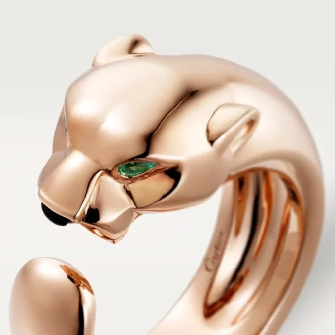 Bague Panthère de Cartier – Or rose, grenats tsavorites, onyx – Cartier