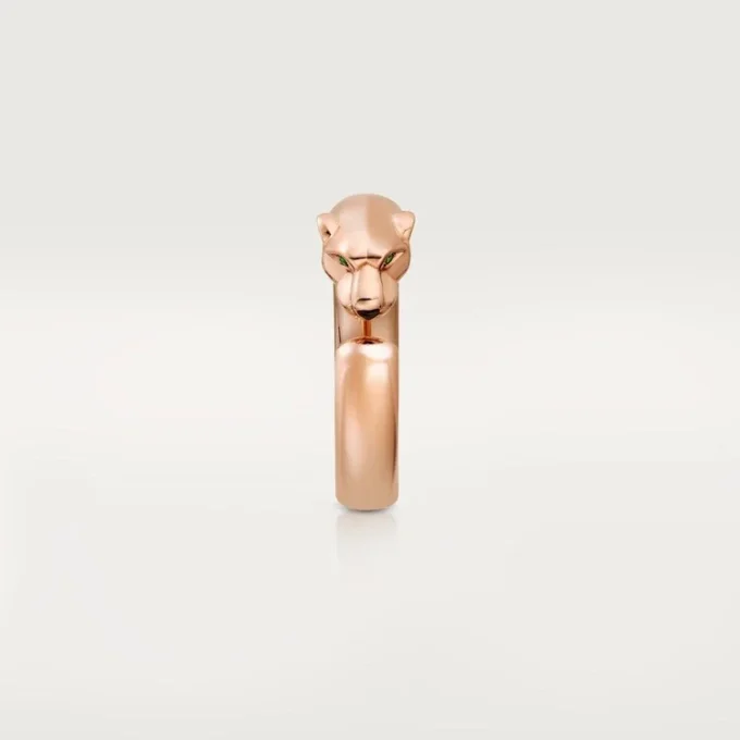 Bague Panthère de Cartier – Or rose, grenats tsavorites, onyx – Cartier