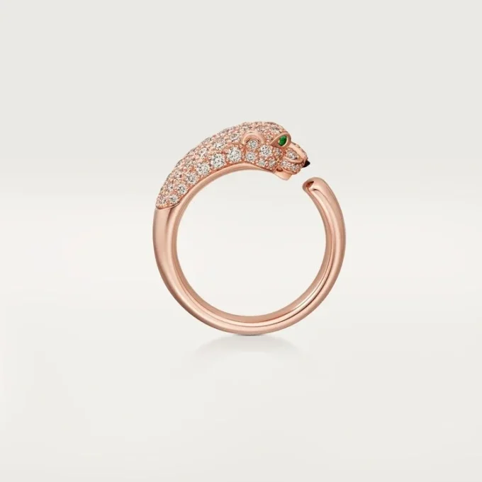 Bague Panthère de Cartier – Or rose, onyx, émeraudes, diamants – Cartier