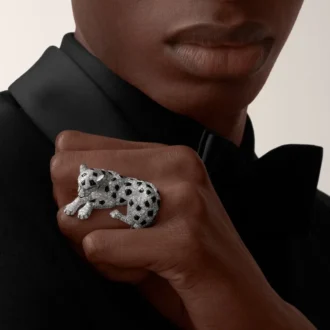 Bague Panthère de Cartier, pavée