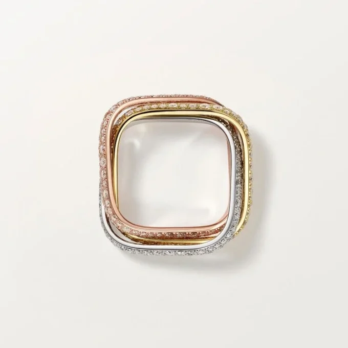 Bague Trinity Cushion, modèle classique, pavée Bague Trinity Cushion, modèle classique, pavée