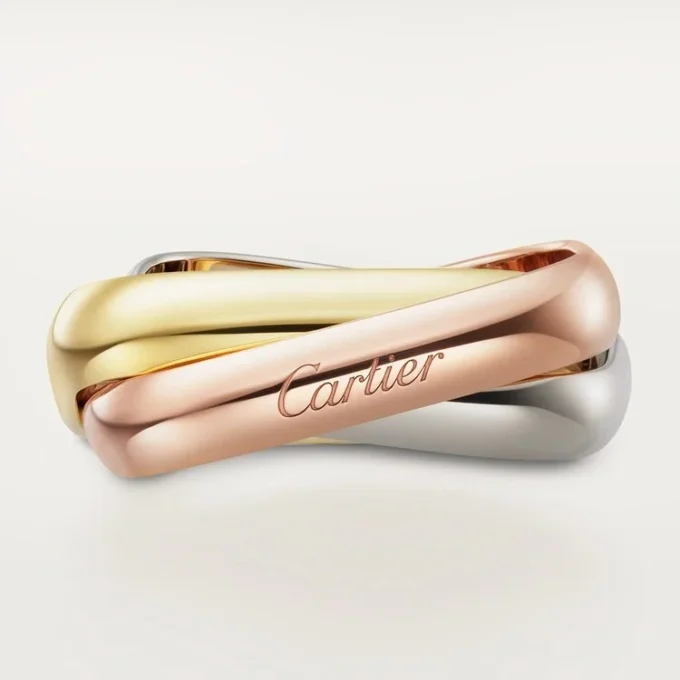 Bague Trinity, forme coussin, modèle classique Bague Trinity, forme coussin, modèle classique
