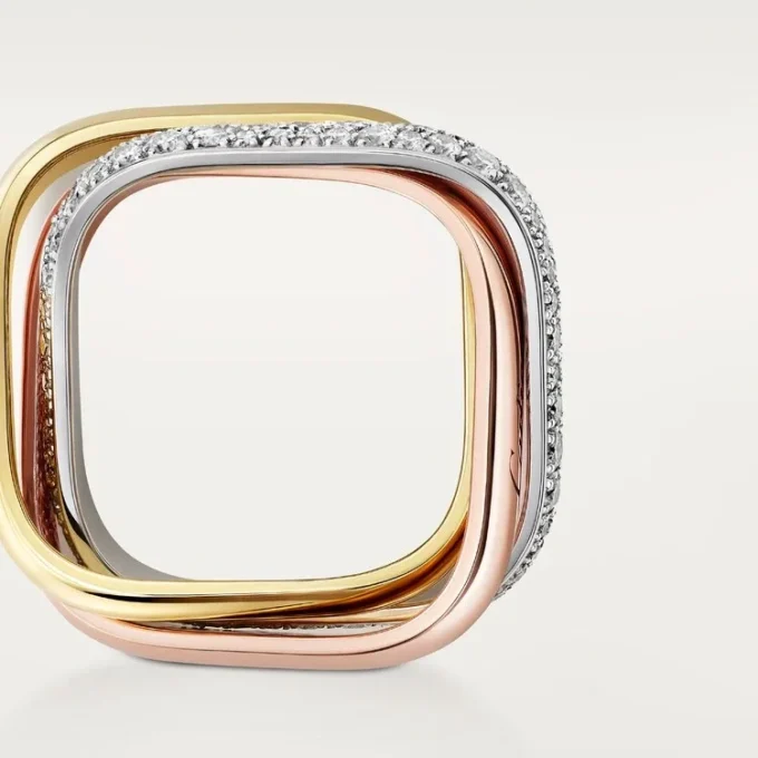 Bague Trinity, forme coussin, modèle moyen, demi-sertie