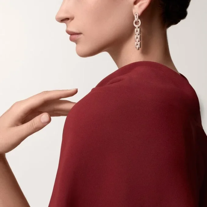 Boucles d&rsquo;oreilles Agrafe – Or rose, diamants – Cartier