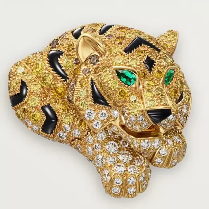 Boucles d&rsquo;oreilles « Faune et Flore de Cartier », diamants jaunes, orange et bruns, pavés
