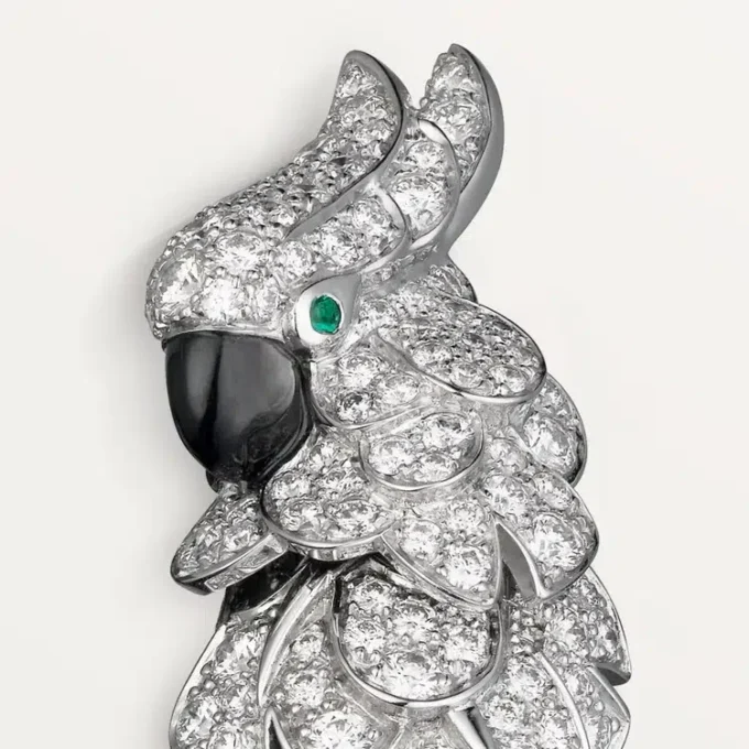 Boucles d&rsquo;oreilles Faune et Flore de Cartier, pavées