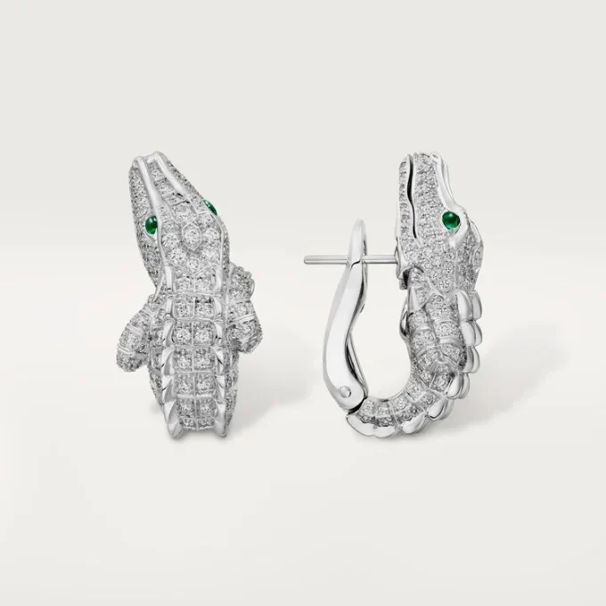 Boucles d&rsquo;oreilles Faune et Flore de Cartier, pavées