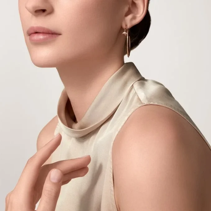 Boucles d&rsquo;oreilles Juste Un Clou – Or rose, diamants – Cartier
