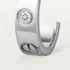 Boucles d&rsquo;oreilles Love, 2 diamants – Or blanc, Diamants – Cartier