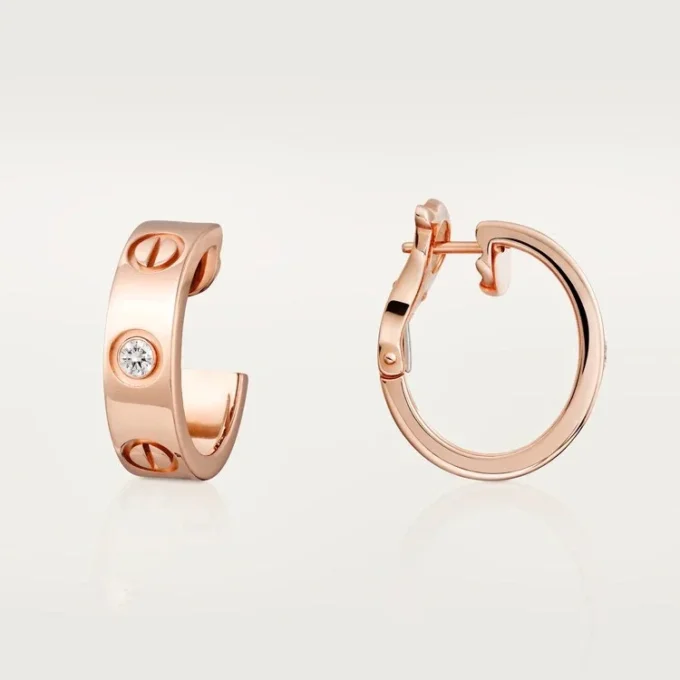 Boucles d&rsquo;oreilles Love – Or rose, diamants – Cartier