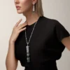 Boucles d&rsquo;oreilles Panthère de Cartier, émeraudes, pavées