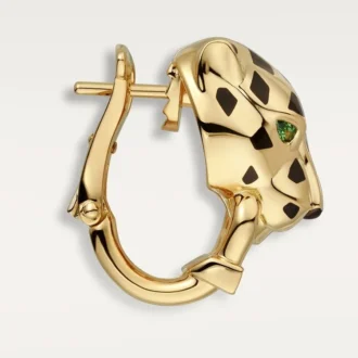 Boucles d&rsquo;oreilles Panthère de Cartier – Or jaune, laque, diamants, grenats tsavorites, onyx – Cartier