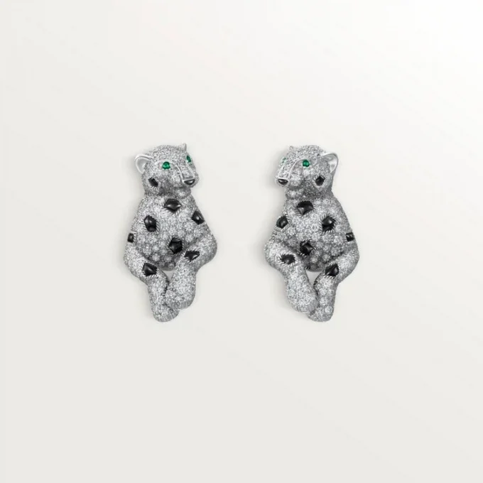 Boucles d&rsquo;oreilles Panthère de Cartier, pavées