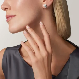 Boucles d&rsquo;oreilles Panthère de Cartier, pavées