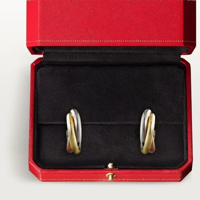 Boucles d&rsquo;oreilles Trinity – Or blanc, or jaune, or rose – Cartier