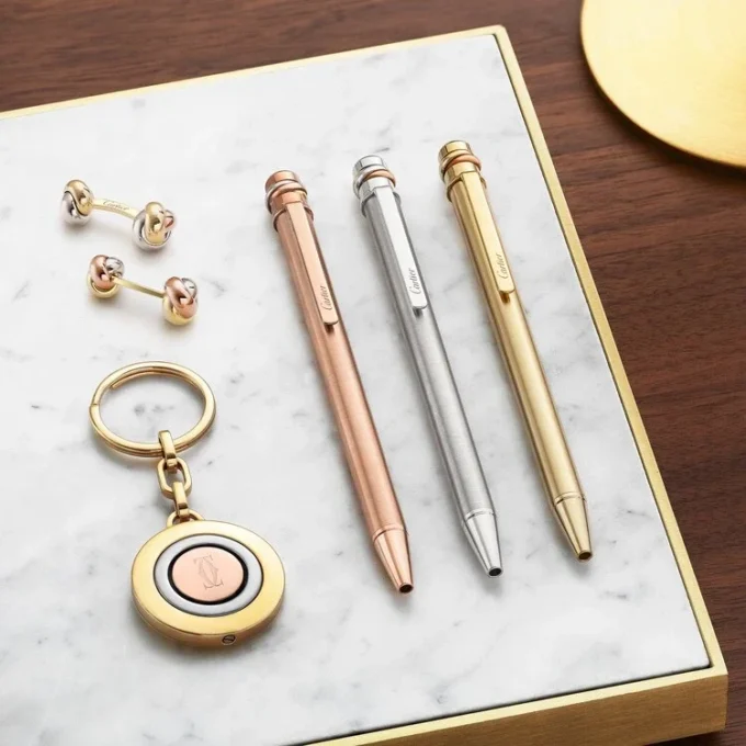 Boutons de manchette Trinity – Or jaune, rose et blanc – Cartier Boutons de manchette Trinity – Or jaune, rose et blanc – Cartier