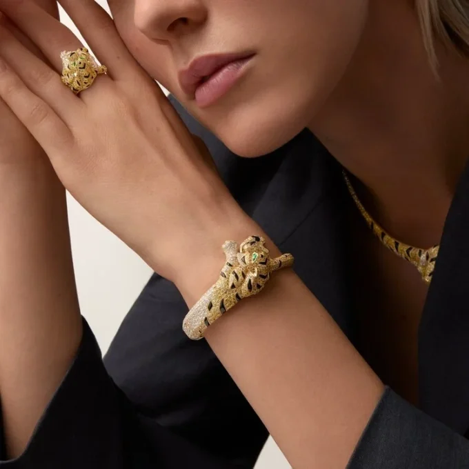 Bracelet Faune et Flore de Cartier, diamants jaunes, orange et bruns, pavé