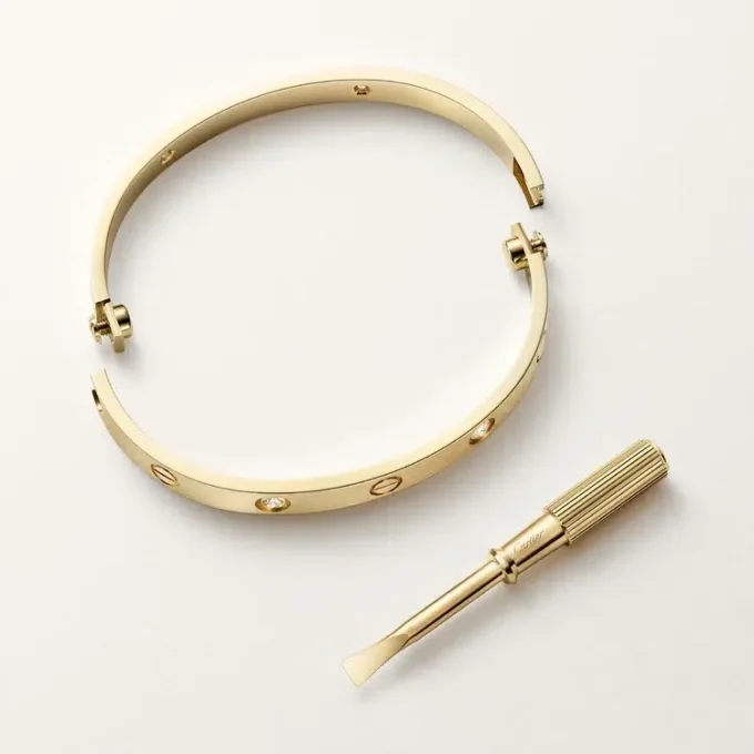 Bracelet Love, modèle classique, 4 diamants