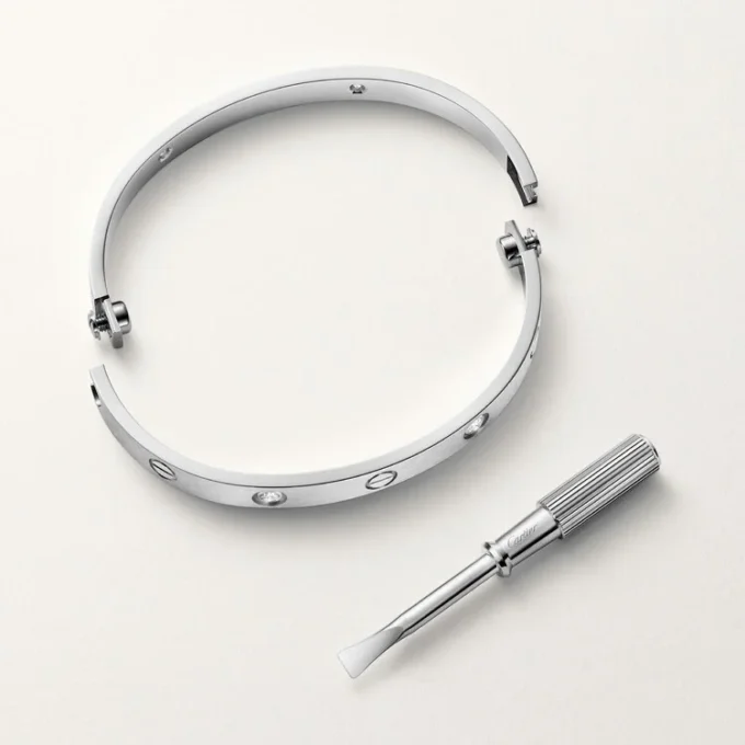 Bracelet Love, modèle classique, brossé, 4 diamants
