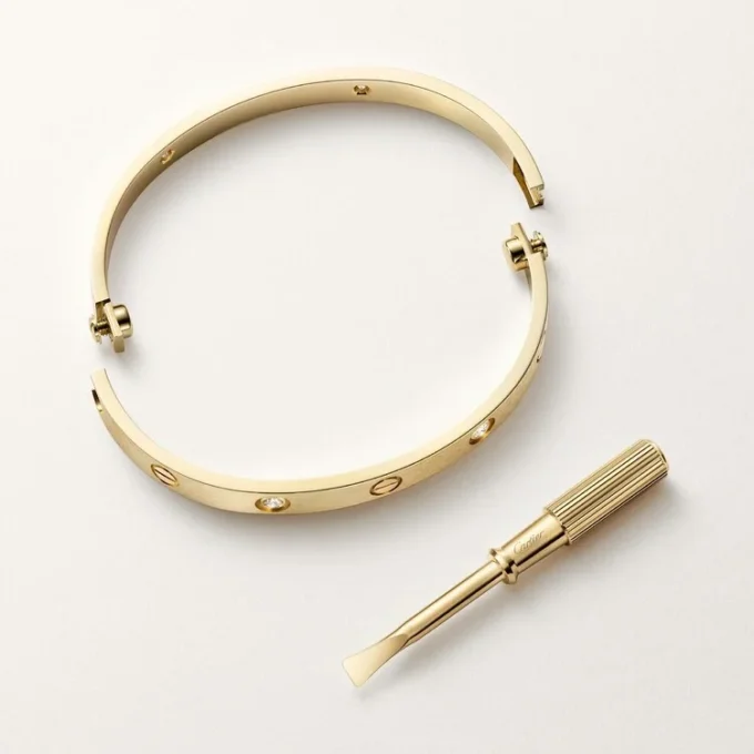 Bracelet Love, modèle classique, brossé, 4 diamants