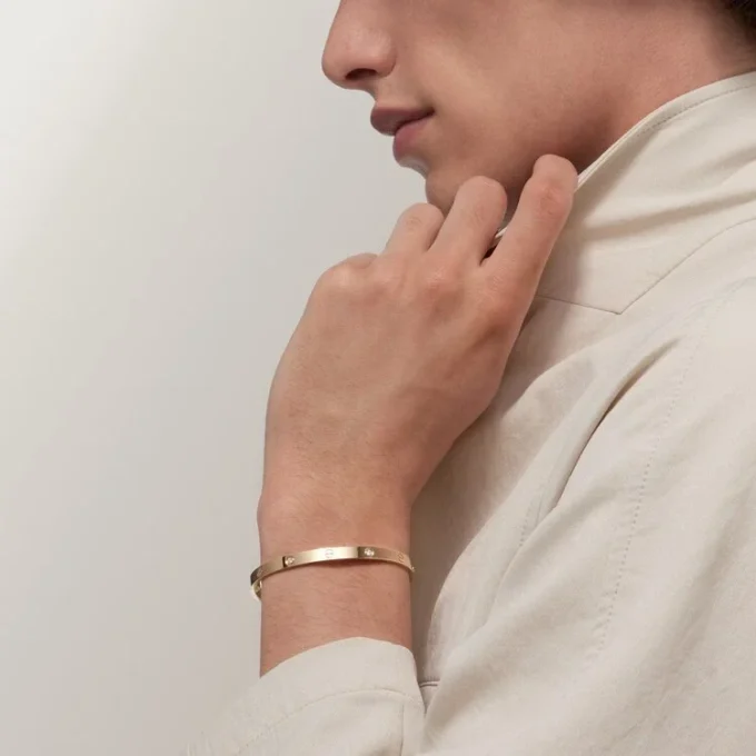Bracelet Love, modèle moyen, 4 diamants