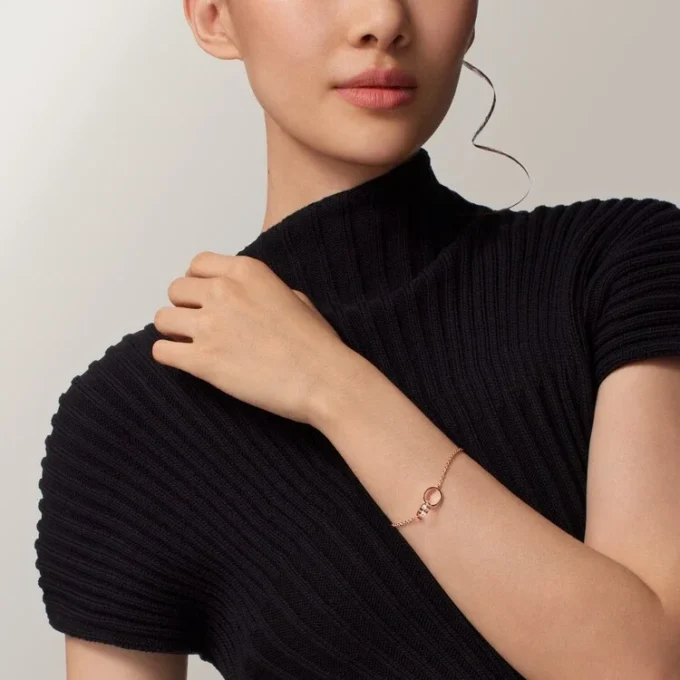 Bracelet Love, sur chaîne