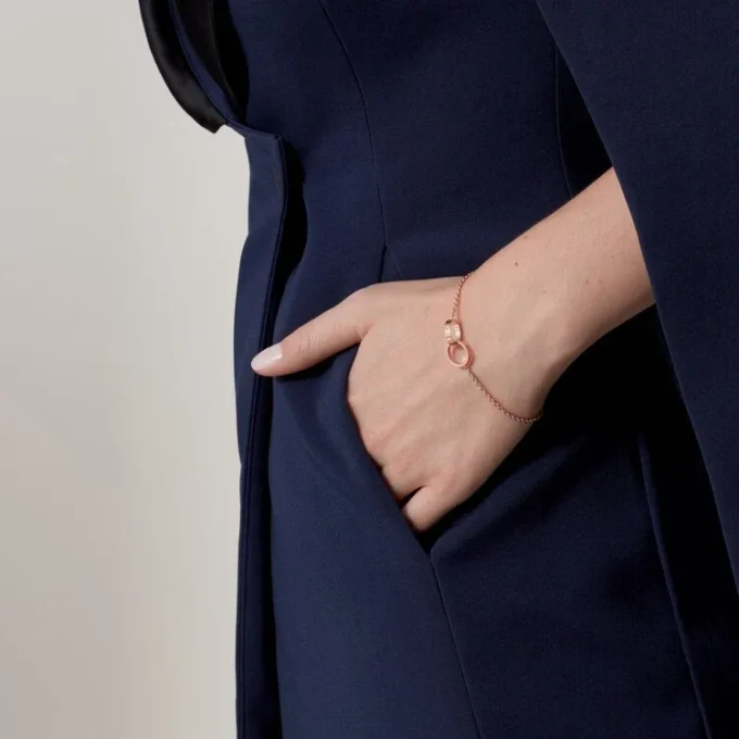 Bracelet Love, sur chaîne