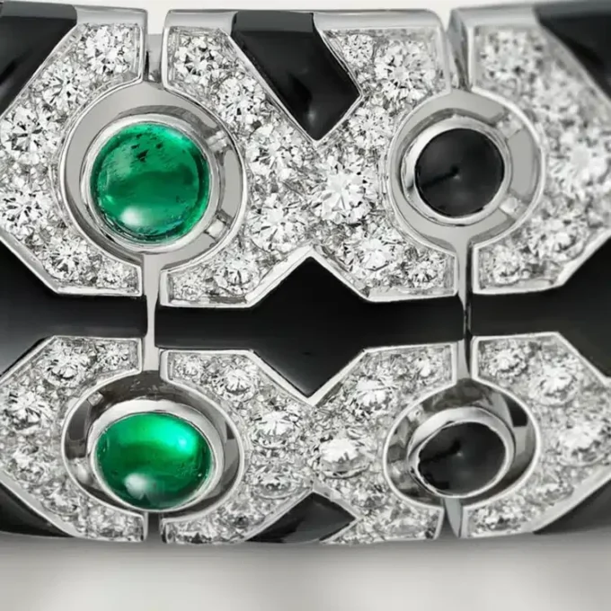 Bracelet Panthère de Cartier, émeraude, pavé